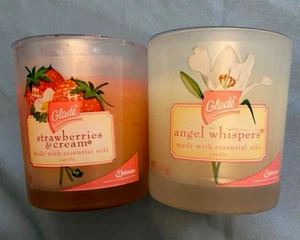 Glade Scented Candle Strawberries & Cream Angel Whispers Scent 2pck - Bild 1 von 2