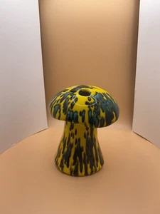 pilzförmiger Keramik Blumenfrosch. Es zeichnet sich aus - Bild 1 von 5