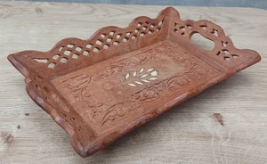 Vintage Holztablett geschnitzt Holz Blumenmuster Tablett mit Griffen - Bild 1 von 11