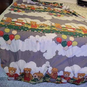 Vintage Twin Fitted Sheet Bear Catching Bees and Balloons Cotton Blend Juvenile - Picture 1 of 3