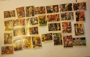 1959 Bubbles Inc. Morirai Ridendo Carte collezionabili (32) 28 Dif. + 4 Dup colore - Foto 1 di 4