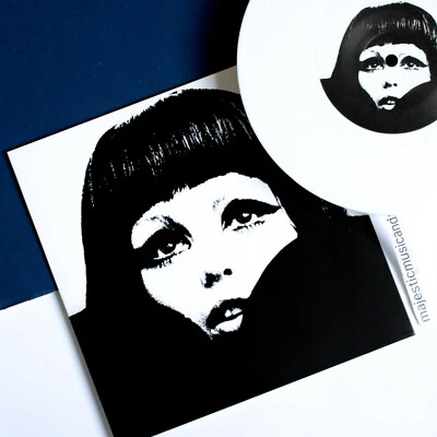WILLIAM KLEIN QUI ETES VOUS POLLY MAGGOO 7" WHITE VINYL LIMITED 300 MINT/NEW - Image 1 of 4