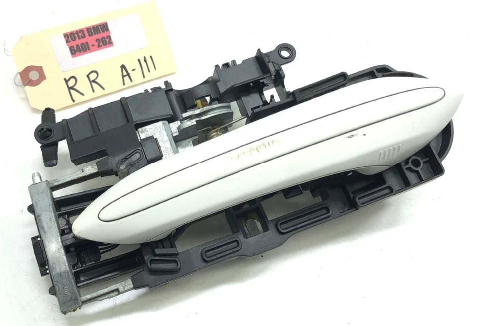 BMW 640i F06 2012-2018 pasajero derecho manija de puerta exterior trasera fabricante de equipos originales. Foto 1 de 4