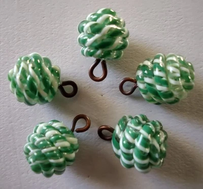 Lote De 5 Botones Checos De Vidrio De Colección Cuerda De Vidrio Retorcido Bola Verde Blanca Foto 1 de 4