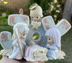 Precious Moments porcelain figure JOY 2006 Nativity With Angel 610013 - Picture 1 of 21