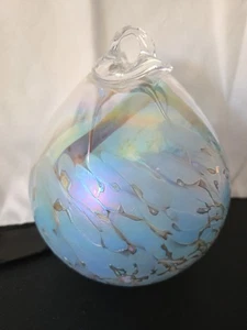 Mundgeblasene irisierende blaue Glas Ornament Kugel 6,5 x 5 Zoll - Bild 1 von 6
