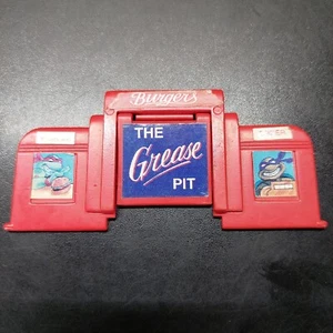 TMNT 1995 Mini Mutant Carry Along Katana Playset Part grease pit wall door FADED - Picture 1 of 3