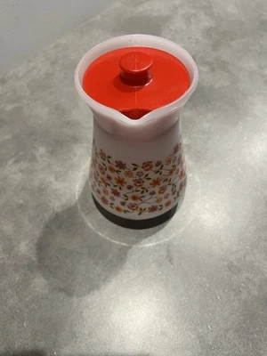 Pichet et couvercle français vintage  rétro Pyrex Arcopal  motif fleurs 1970 - Photo 1/4