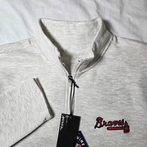 Pullover Antigua Braves 1/4 Cremallera Atlanta Braves Talla Mediana Gris Claro MLB NUEVO CON ETIQUETAS - Imagen 1 de 9