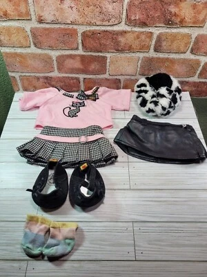 Build-A-Bear Lot of Clothing And Shoes, 30 pieces plus brush and some hangers - Image 1 of 4