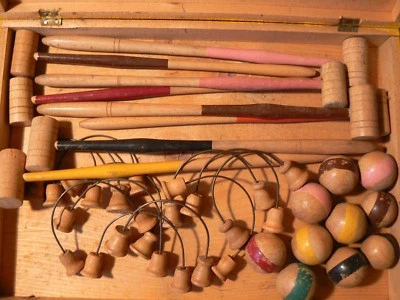 Jeu de croquet de table vintage, coffret en bois, 8 maillets+ boules + portes - Photo 1/4