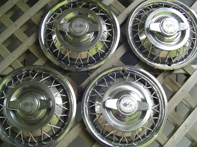 老式 14 英寸 1964 1966 雪佛兰 CORVAIR HUBCAPS 轮盖雪佛兰 II — 第 1/4 张图片