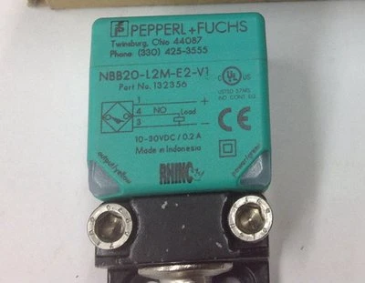 1PC New Pepperl+ Fuchs NBB20-L2M-E2-V1 Inductiver Sensor - Image 1 of 3