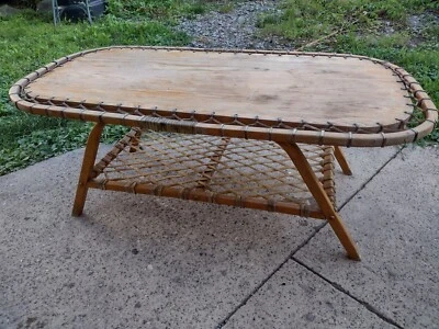 Mesa zapatilla de nieve Mid Century moderna Vermont Tubbs extremo lateral años 50 Foto 1 de 4
