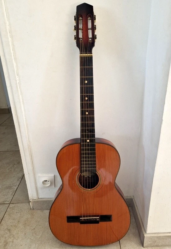 Guitare sèche d'accompagnement Di Mauro modèle 4D luthier à Paris manouche jazz - Photo 1/4