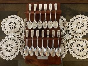 Vtg International Silver Bicentennial 13 Colonies Spoons w/ Original Wooden Rack