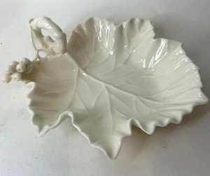Grape Leaf Dish, White Porcelain, vines & grapes, delicate COLLECTIBLE! - Picture 1 of 11