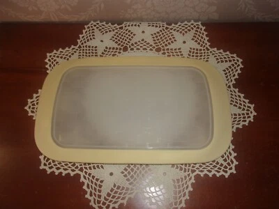 Longaberger 2 Quart Baking Dish Silicone Lid - Fits 2 Quart Baking Dish - Image 1 of 2