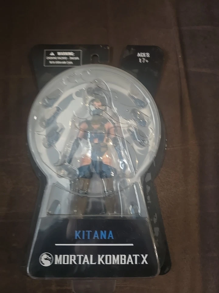 Figura de acción Kitana Mezco Toys Mortal Kombat X Serie 2 5" Foto 1 de 2