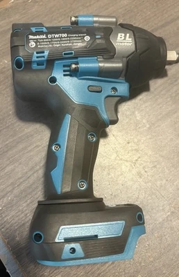 Makita DTW700 18V Llave Eléctrica Taladro Inalámbrico Destornillador. Tool Only - Image 1 of 4