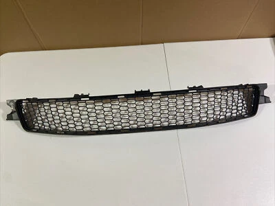 Lexus IS250 IS350 2009 2010 parachoques delantero rejilla inferior OEM Foto 1 de 4