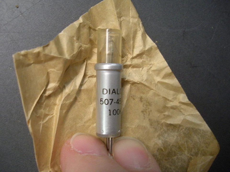 10 NIP NEON PANEL LAMP CARTRIDGE  2 PIN NOS 100K DIALCO 507-4537 - Image 1 of 4