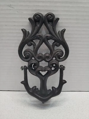 Vintage Black Cast Iron Metal Door Knocker 7" Tall Scroll Pattern - Image 1 of 4