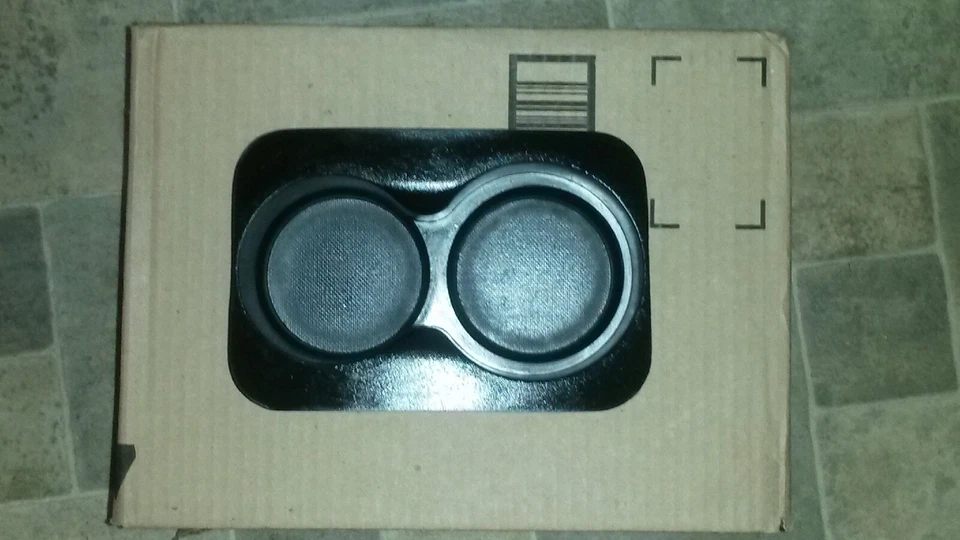 1999-2004 JEEP GRAND CHEROKEE RUBBER CUP HOLDER 99 00 01 02 03 04 OEM CLEAN - Image 1 of 1