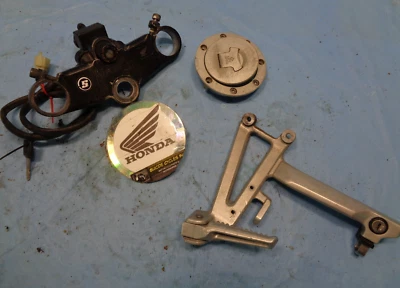 1996 Honda CBR 600 f3 key lock set ignition gas cap peg bracket helmet 95 96 97 - Imagem 1 de 4