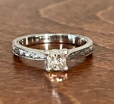 Anillo de compromiso diamante platino 0,5 quilates GIA VS1 claridad tamaño 6,25 - Excelente Foto 1 de 4