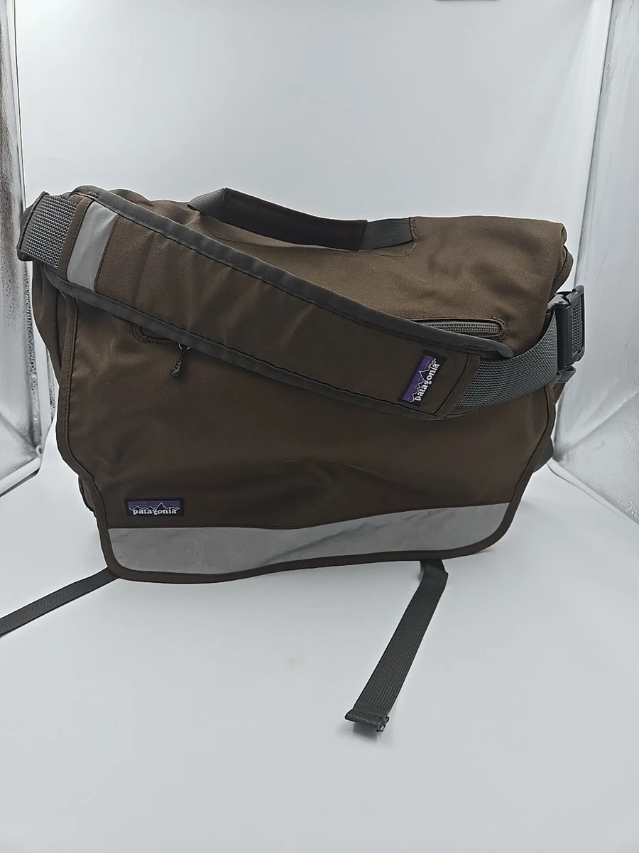 【美品】patagonia half mass messenger bag Patagonia Half Mass Review | Tested & Rated