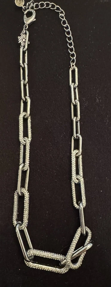 Novo Colar de Elos de Corrente Gunmetal Mercado Negro Casa Branca com Strass Pavê - Imagem 1 de 4