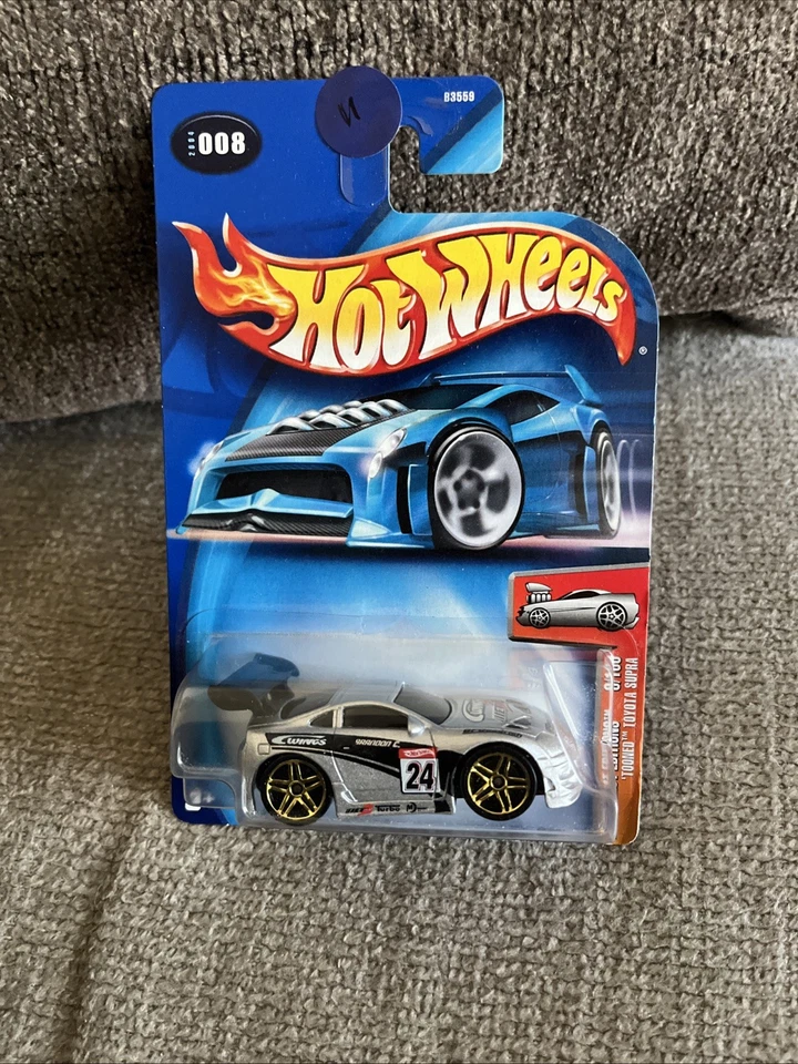 风火轮 2004 年第一版 Tooned 丰田 Supra(11) — 第 1/1 张图片