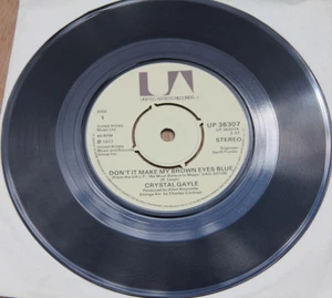 Crystal Gayle - Don't It Make My Brown Eyes Blue - Black vinyl 45rpm - UA - 1977 - Picture 1 of 2