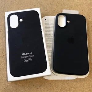 Coque silicone Apple iPhone 16 véritable MagSafe noire A3313 MYY13ZM/A - Photo 1 sur 11