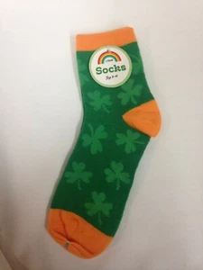 St. Patricks Day  Lucky Four Leaf  Clover Novelty Socks Women’s 9-11 - Picture 1 of 4