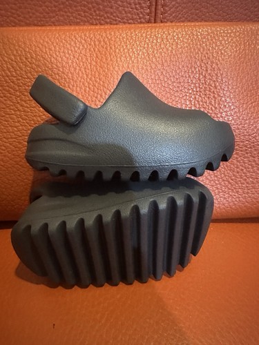 Hq4118 Yeezy Slides Onyx prodotto da Adidas bambino taglia 5k