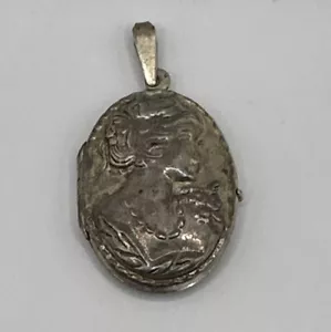 Sterling Silver Side Profile Antique Cameo Locket (7.71g) - Picture 1 of 3
