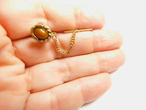 Brown Tiger's Eye Gold Tone Metal Lapel Pin Tie Tac Chain Vintage - Bild 1 von 4