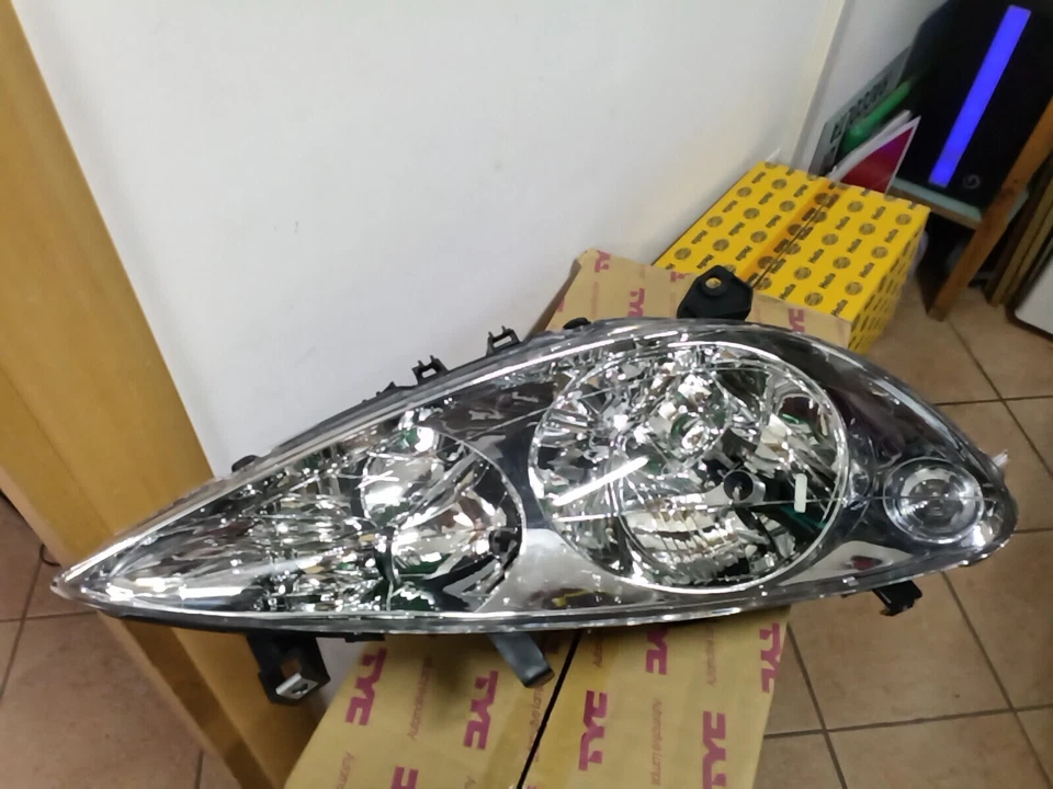 PG4204903 right projector H1 + H7 Peugeot 307 from 2000-2008 - Image 1 of 1