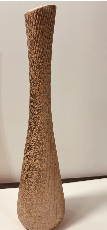 VTG SHAWNEE Vase USA Pottery Bud Vase  MCM PINK Swirled Ribbed SILVER Speckled - Image 1 of 4