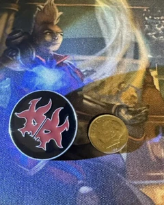 1 x MTG Guild Pin- Guilds of Ravnica Guild Kit Gift- Magic The Gathering -RAKDOS - Picture 1 of 1