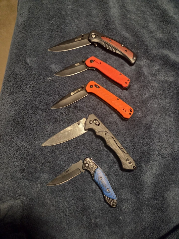 POCKET KNIVES  - Image 1 of 1