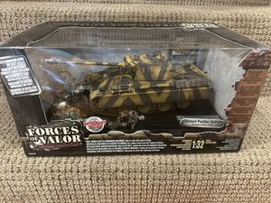 Unimax Forces of Valor 1:32 German Panther Ausf. G Eastern Front 1945, No. 80226 - Picture 1 of 10