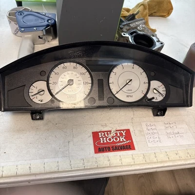 09 2009 CHRYSLER 300 OEM SPEEDOMETER CLUSTER 3.5 140 MPH P05172880AE - Image 1 of 4