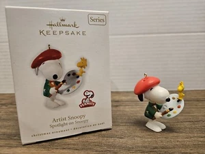 Hallmark 2010 Ornament ARTIST SNOOPY: Spotlight on Snoopy Peanuts - Picture 1 of 3