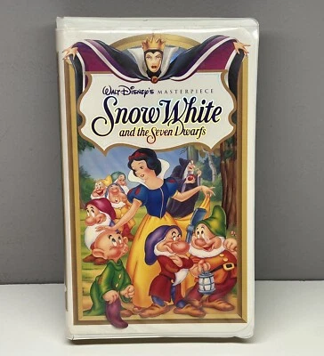 Snow White & the Seven Dwarfs VHS Disney Video Masterpiece Vintage Clamshell - Image 1 of 4