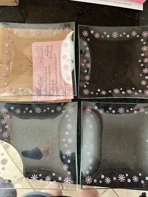 Pampered Chef Daisy Dessert Plates Set 4 6" Square 2818 Retired Help Whip Cancer - Image 1 of 4