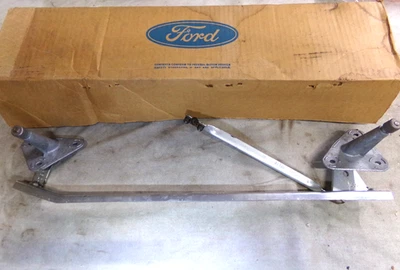 Arm & Pivot Assembly, Windshield Wiper, 1980 Ford Pinto, Mercury Bobcat, NOS - Image 1 of 4