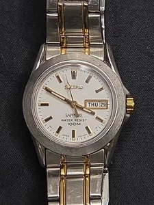 Orologio Seiko Sapphire Crystal V183-0A30 2 toni acciaio inox data giorno quarzo - Foto 1 di 24